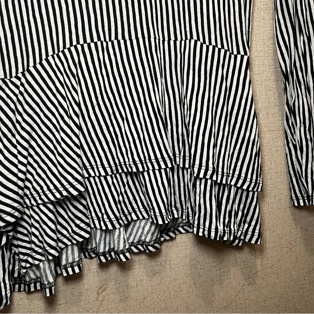 Michael Kors Black and White Long Sleeve Tee Size S
